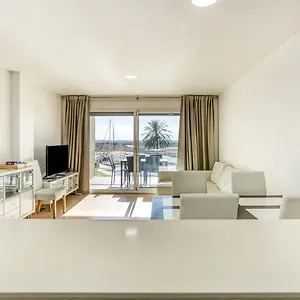 https://apt-apartament-amb-piscina-i-zona-ajardinada.catalonia-hotels.com